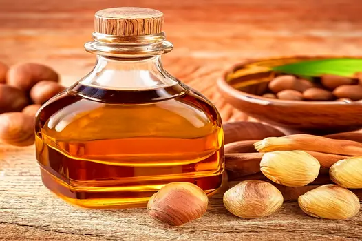 What are the benefits of hazelnut oil?