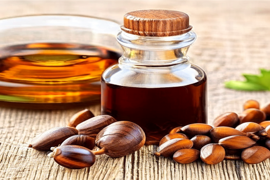 What are the benefits of hazelnut oil to hair?